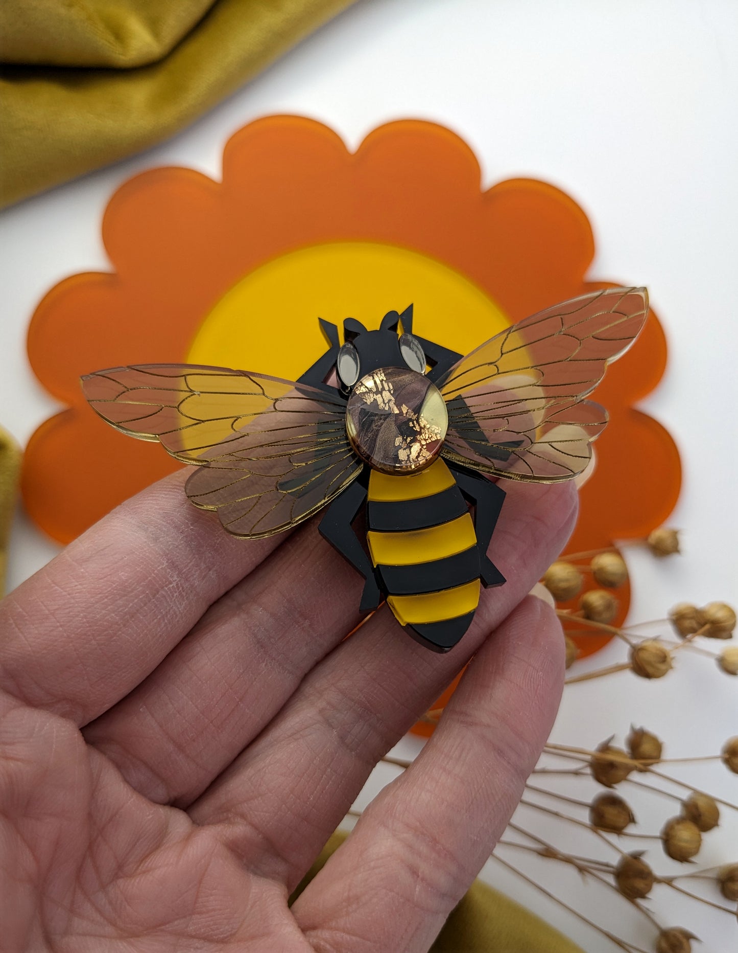 Single Honey Bee Brooch (just magnet fastening)