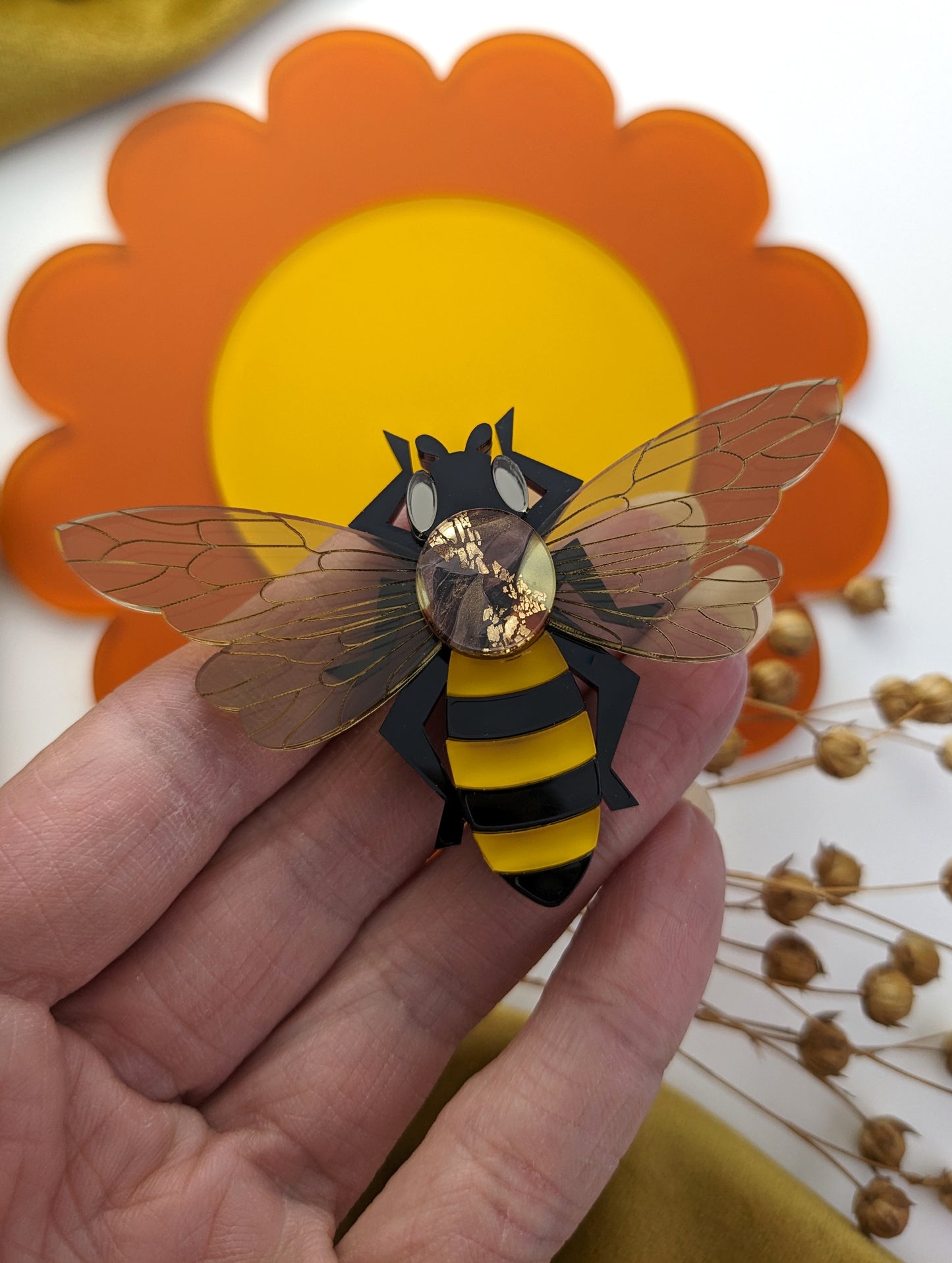 Single Honey Bee Brooch (just magnet fastening)