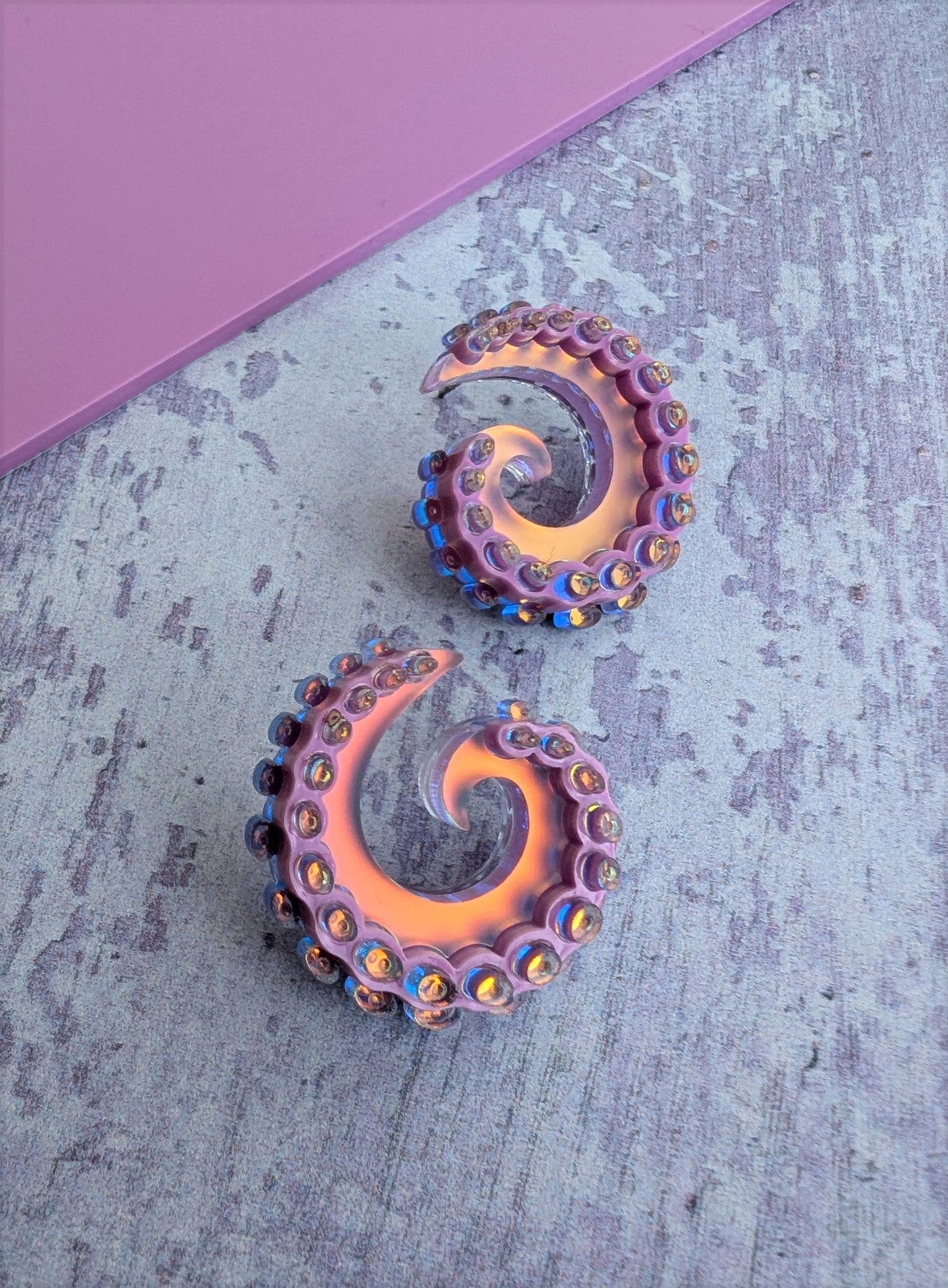 PRE ORDER Tentacurl Stud Earrings LILAC