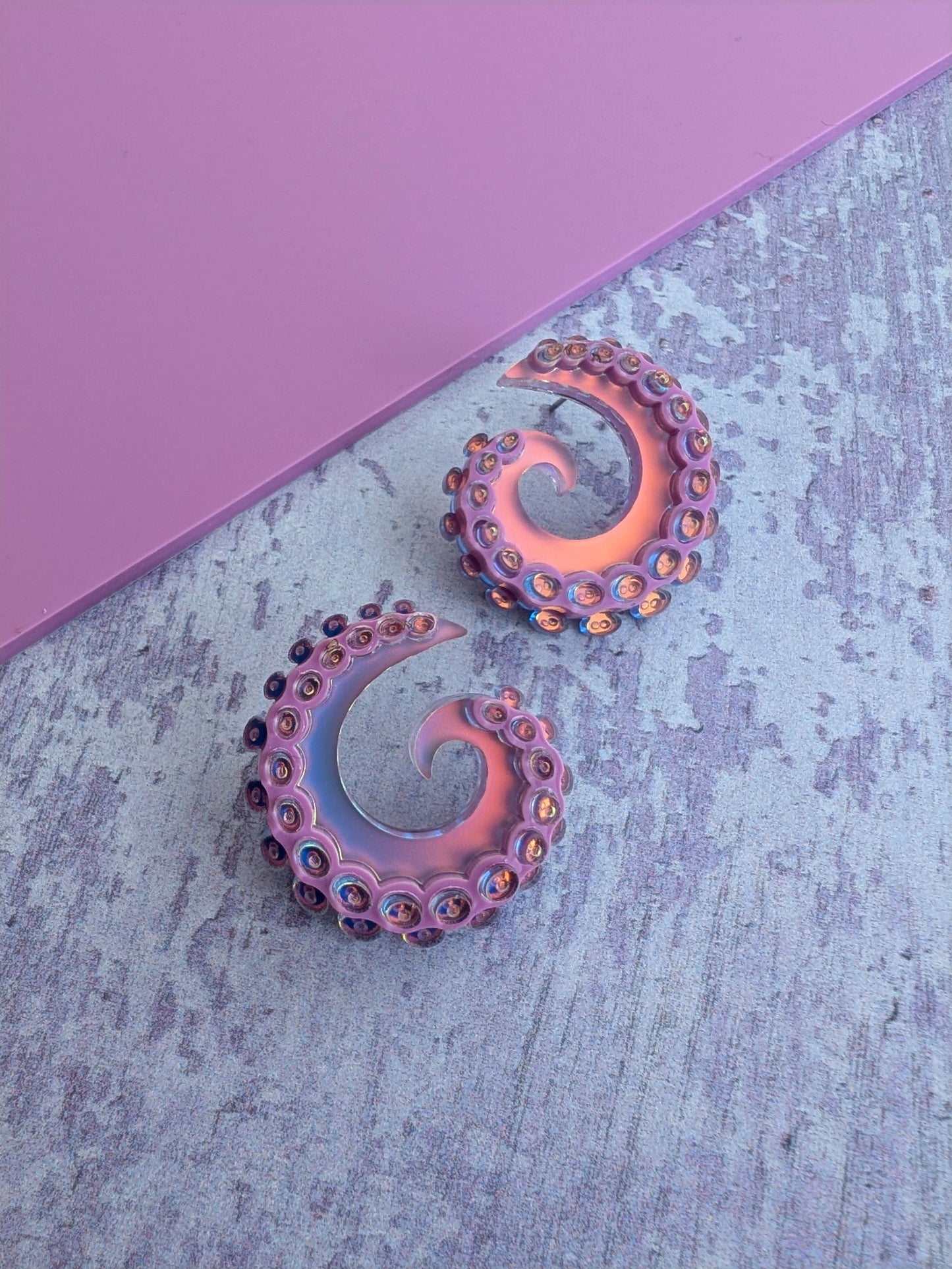 PRE ORDER Tentacurl Stud Earrings LILAC
