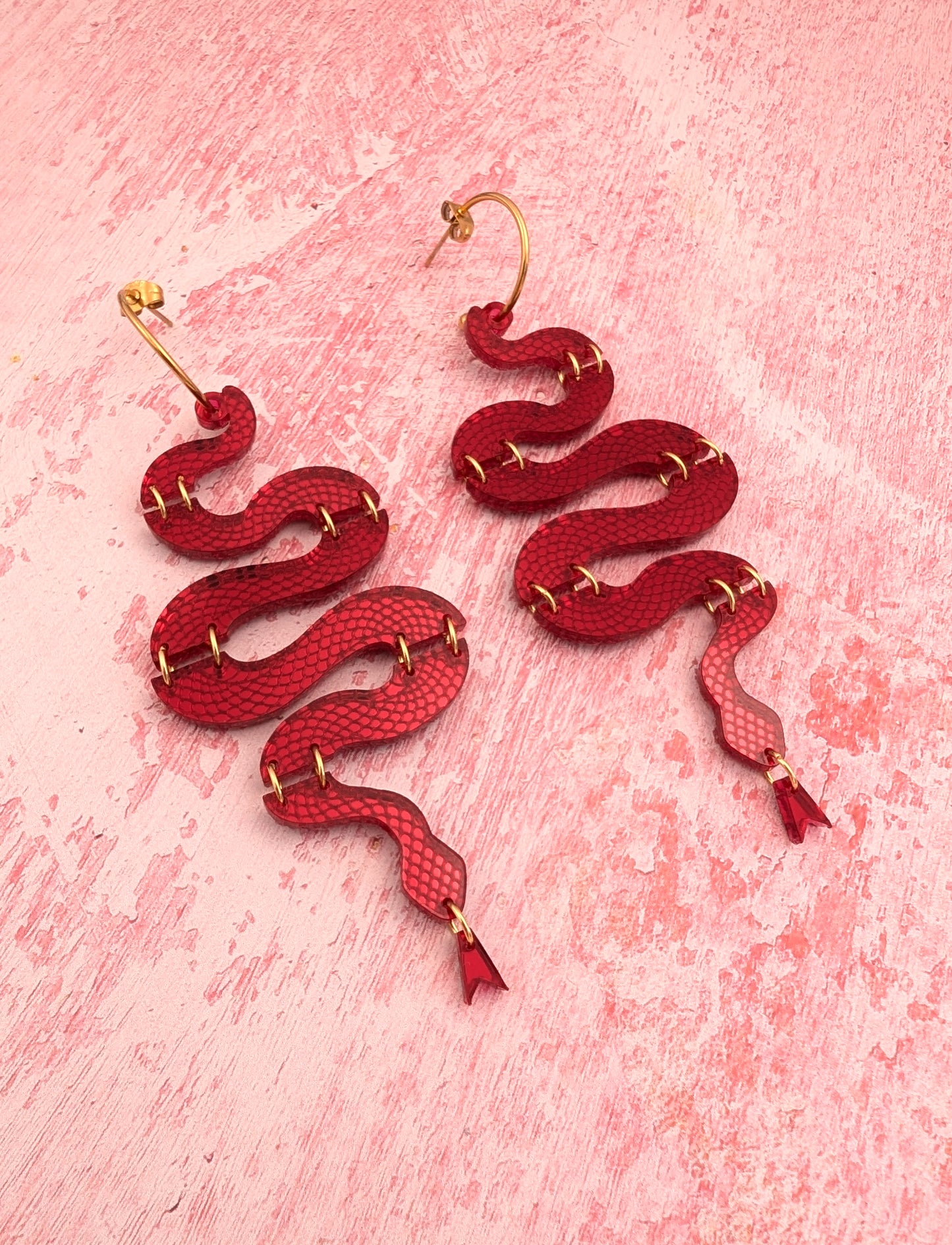 Acrylic red dangle snake earrings 