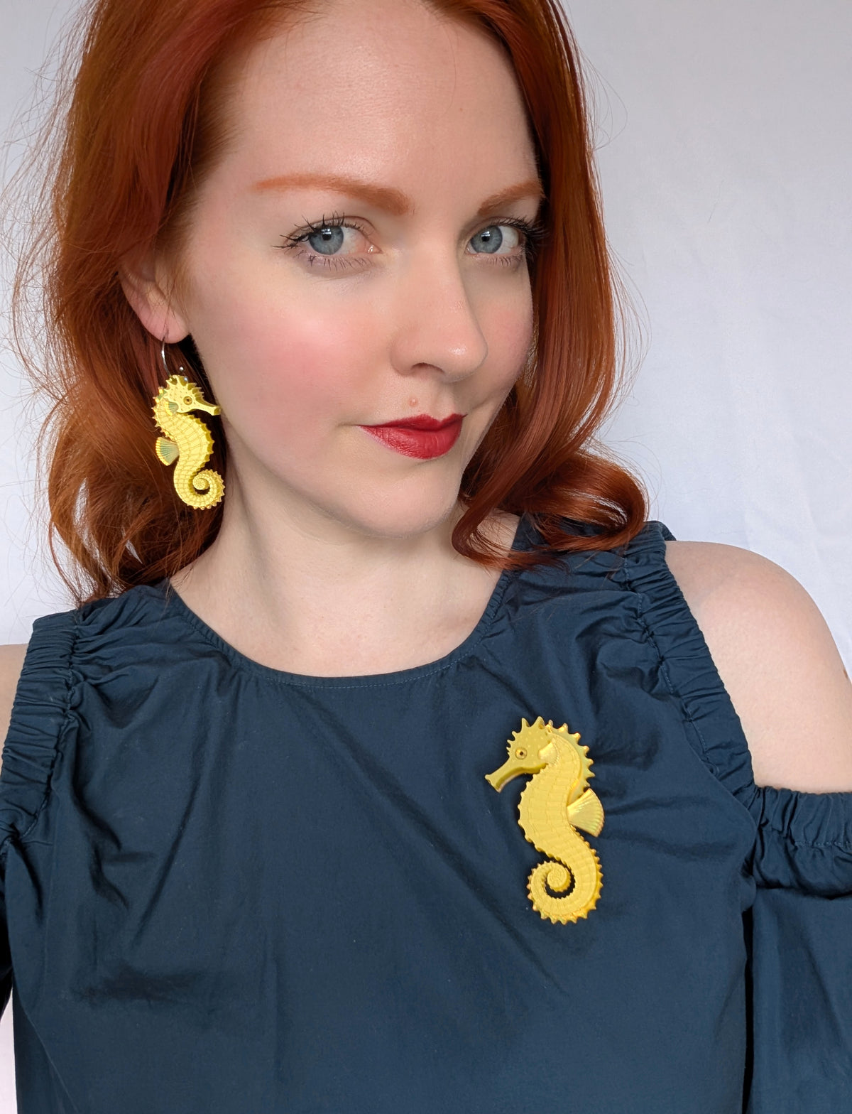 PRE ORDER Single Seahorse Brooch (YELLOW, PINK or BLUE)
