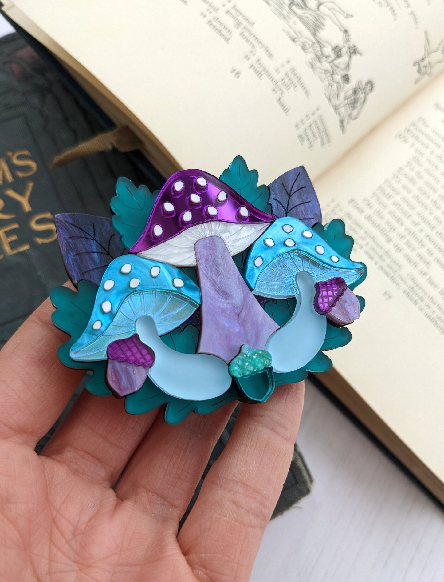 Mushroom Brooch - Dreamland