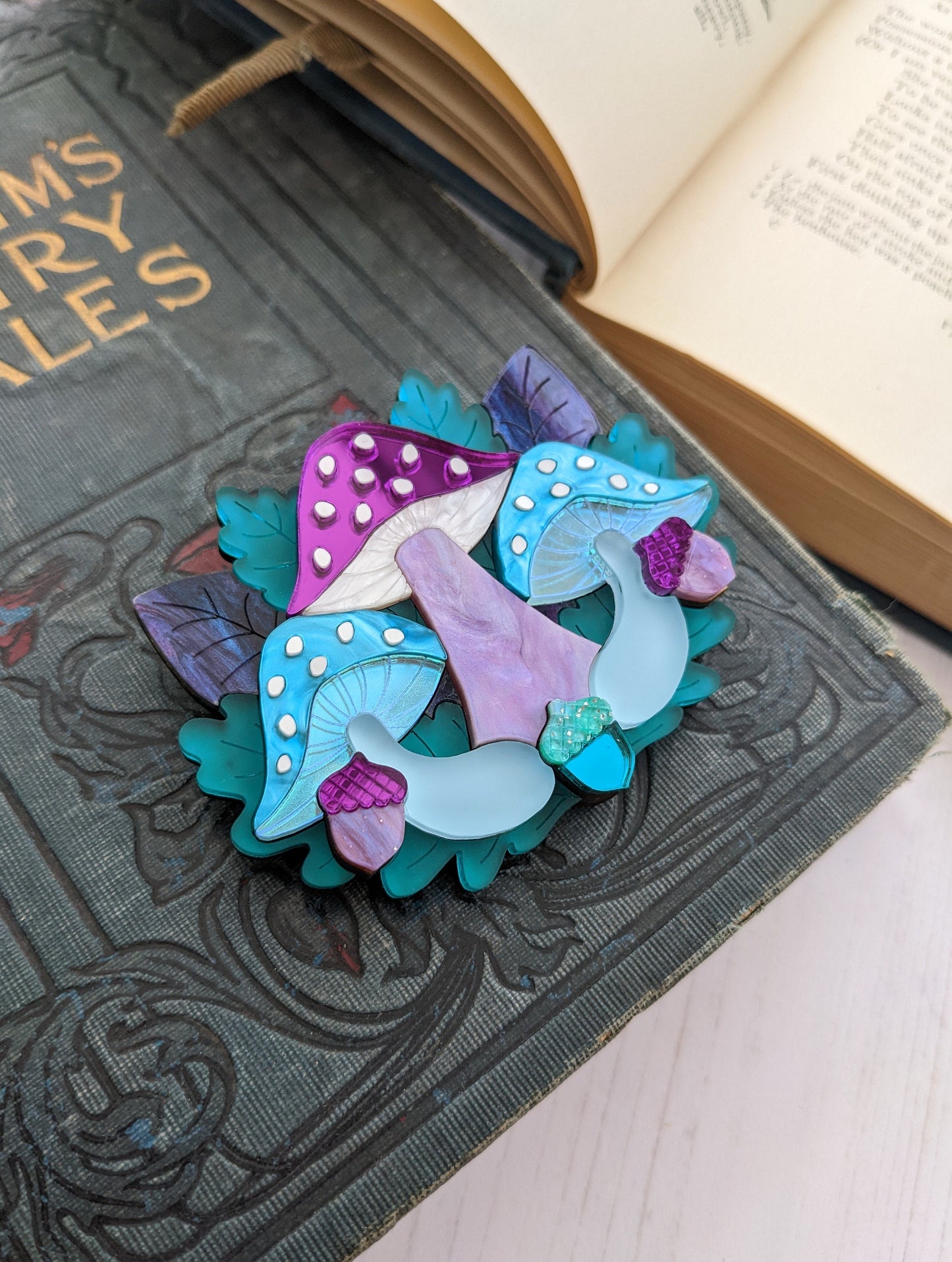 Mushroom Brooch - Dreamland